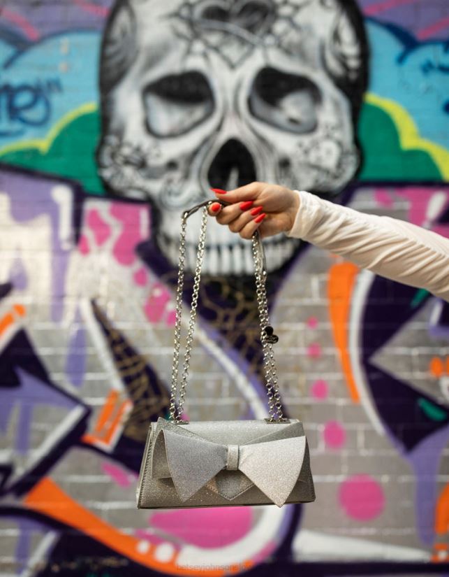 preklopna torba z oglatim lokom srebroBetsey Johnson ženske dodatki 664J2T215