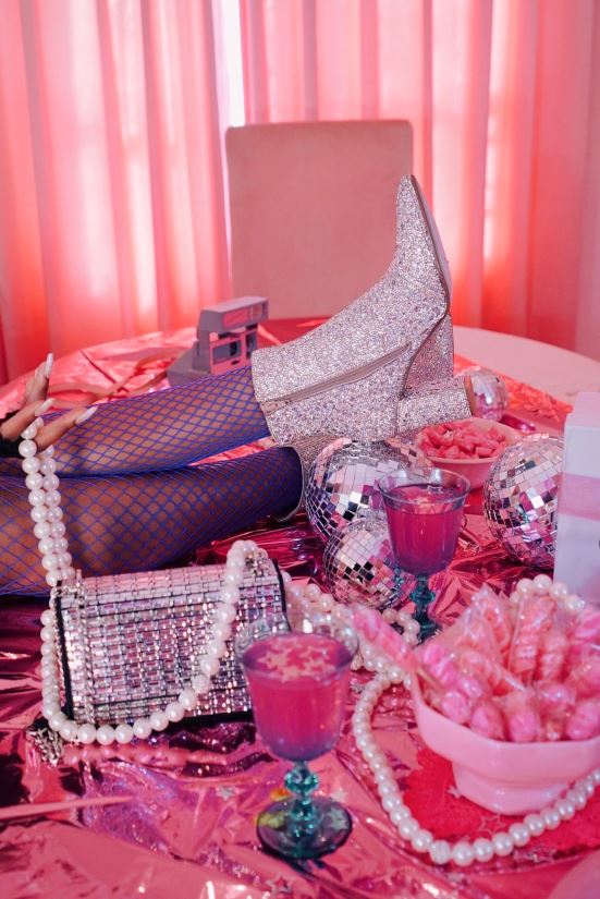 sijaj na preklopni torbi z zavihkom ČrnaBetsey Johnson ženske dodatki 664J2T256